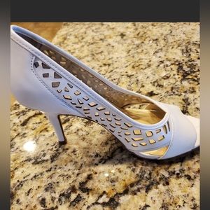 Tahari open toe heels SIZE 9m